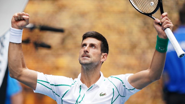 Djokovic, detentor do título, precisou de apenas 85 minutos para se impor ao tenista japonês (71.º)