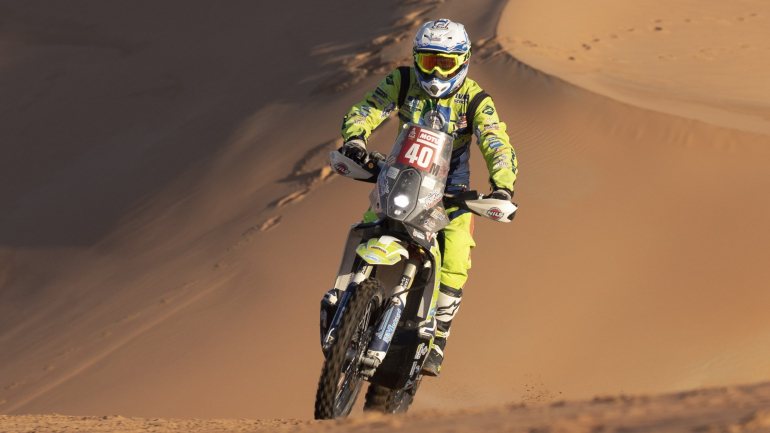 Straver, de 48 anos, foi o segundo piloto a morrer no primeiro Dakar na Arábia Saudita