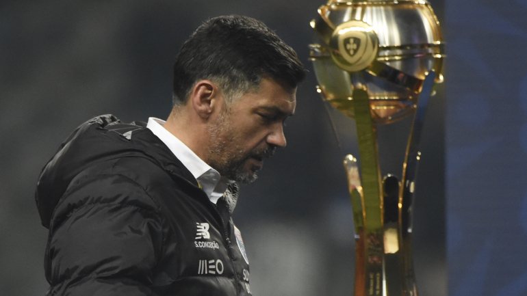 Sérgio Conceição perdeu a segunda final consecutiva da Taça da Liga, a terceira desde que comanda o FC Porto