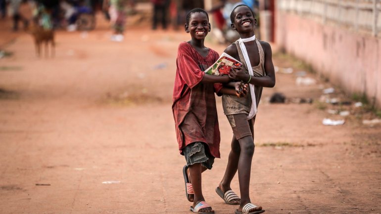 Segundo o Fundo das Nações Unidas para a Infância, na Guiné-Bissau em cada 26 nascimentos uma criança morre
