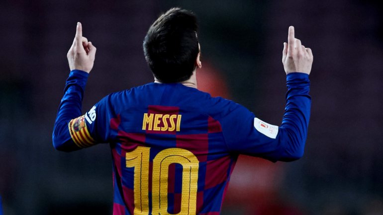 Lionel Messi &quot;bisou&quot; no segundo tempo, aos 59 e 89 minutos