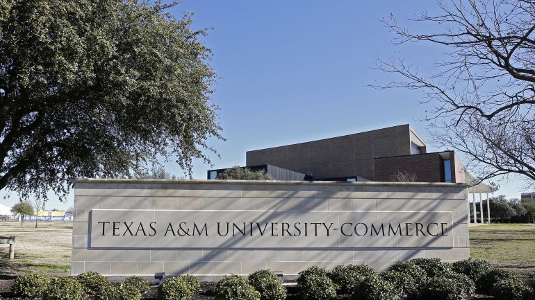 As autoridades pediram aos estudantes e funcionários da Texas A&M University -- Commerce para procurarem abrigo na residência universitária Pride Rock