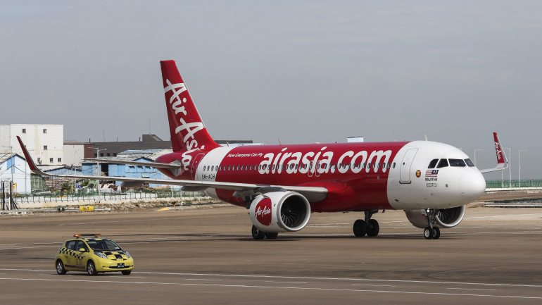 A Comissão Anticorrupção da Malásia disse que se mantém em contacto com as autoridades britânicas para investigar alegadas práticas ilegais, apesar do acordo, anunciado na passada semana, entre a Airbus e as autoridades daqueles países