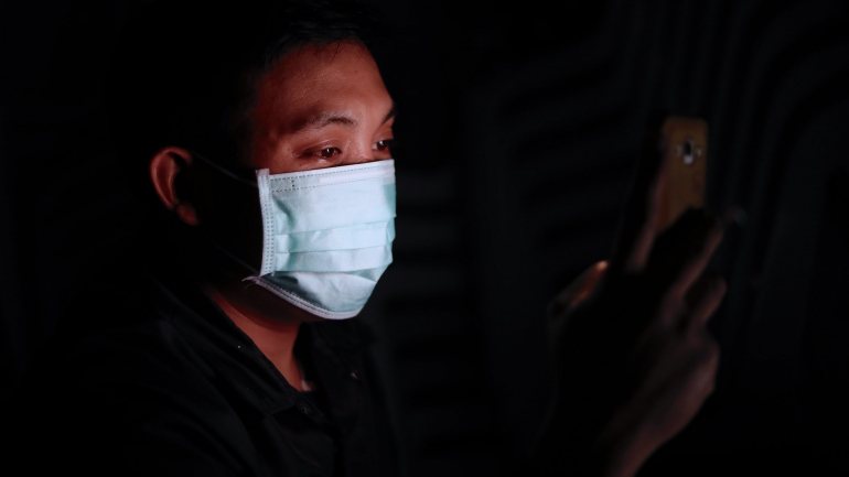 A nova estirpe de coronavírus já fez centenas de mortos na China