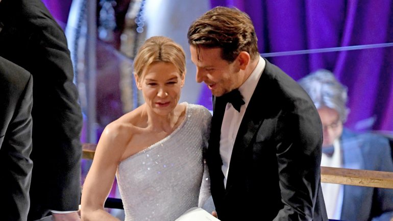 Bradley Cooper e Renée Zellweger foram namorados e estiveram juntos nos Óscares