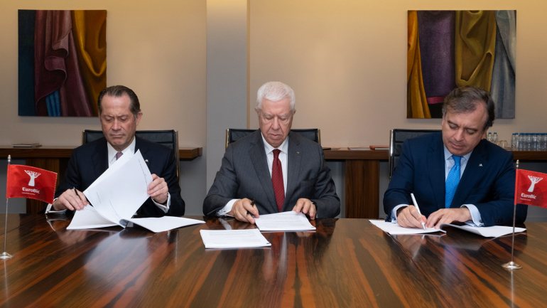 Juan Carlos Escotet, Fernando Teixeira dos Santos e Francisco Botas, administrador.