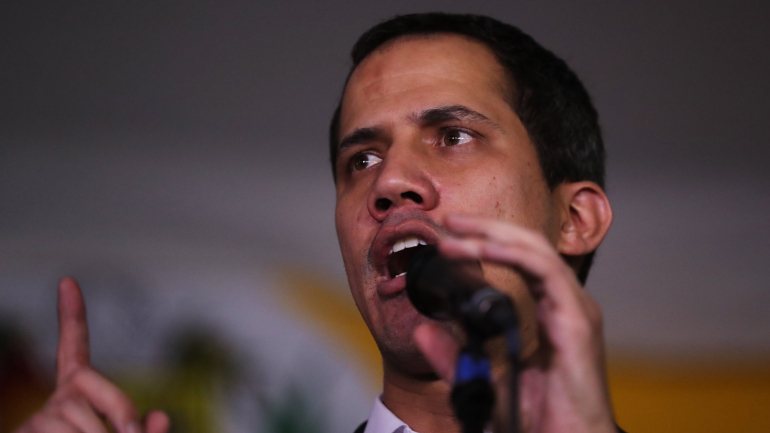 Guaidó foi agredido no regresso à Venezuela