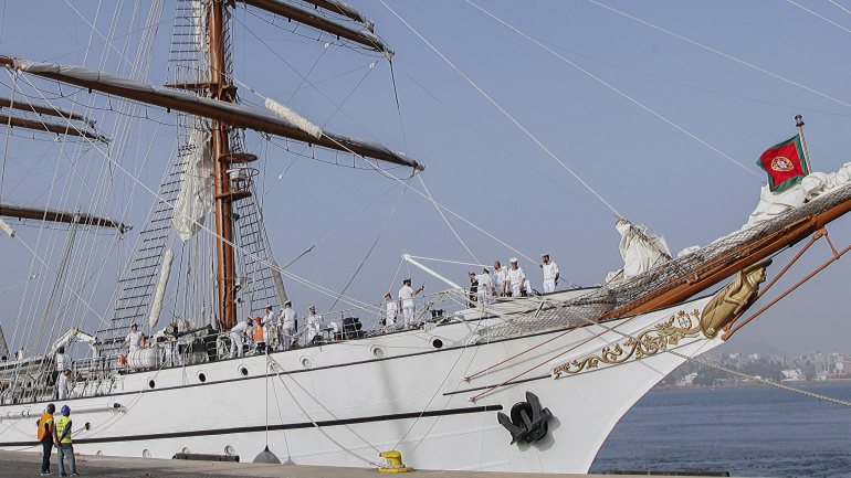 O navio-escola &quot;Sagres&quot; está a realizar uma uma viagem de circum-navegação, tendo partido de Lisboa a 5 de janeiro. Fernando de Pina/LUSA