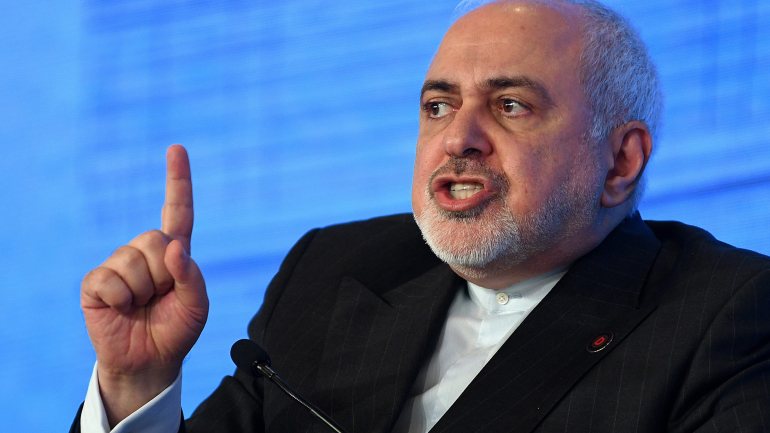 O ministro dos Negócios Estrangeiros do Irão, Mohammad Javad Zarif diz que aumento das sanções económicas não abalará o regime