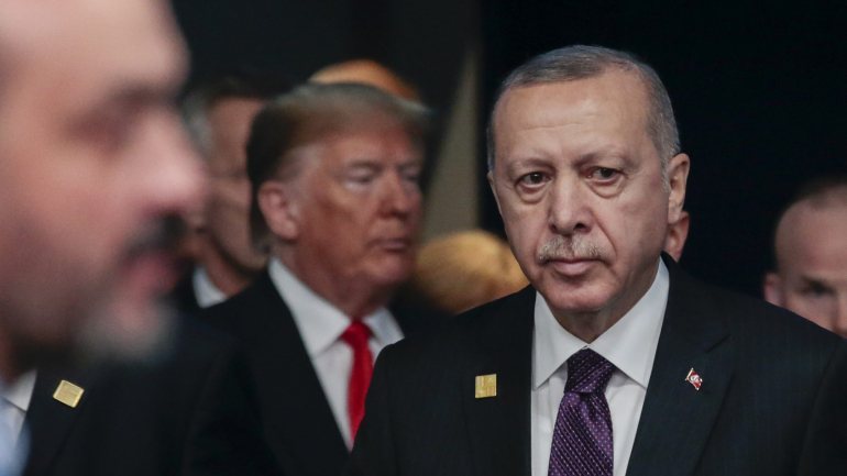 O Presidente turco, Recep Erdogan, e o seu homólogo norte-americano, Donald Trump