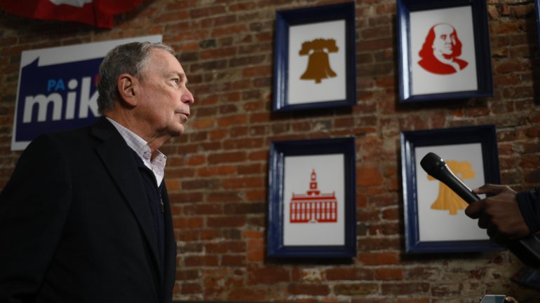 A estratégia de Mike Bloomberg passa por ignorar os primeiros quatro estados das primárias e apostar nos 14 da Super Tuesday, marcada para 3 de março