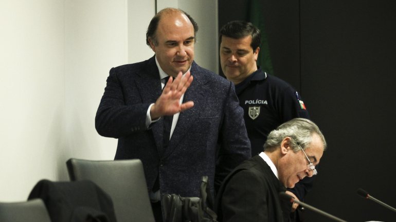 No dia 20 de fevereiro, o tribunal tinha já declarado a prescrição de um dos processos pendentes contra o antigo presidente do Benfica, também pelas mesmas razões