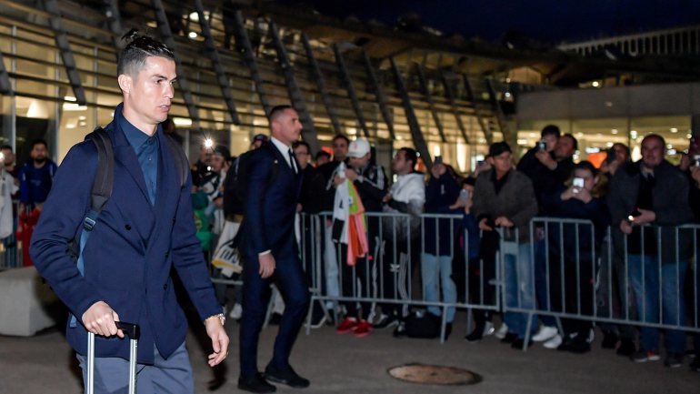 Ronaldo viajou para Lyon, regressou a Itália mas rumou a Madrid depois do adiamento do Juventus-Inter devido ao coronavírus