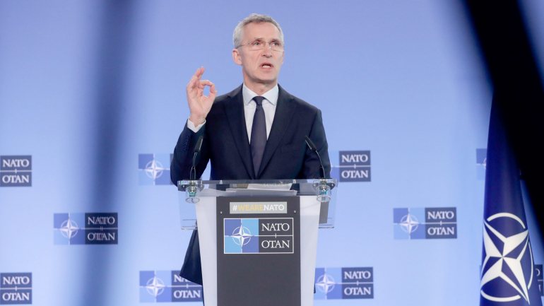 &quot;Precisamos de encontrar soluções juntos&quot;, sublinhou o secretário-geral da NATO