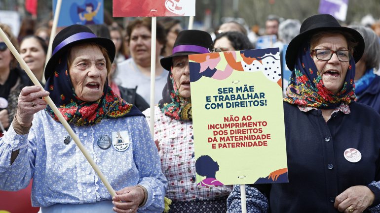A manifestação marcou o Dia Internacional da Mulher, que se celebrou este domingo