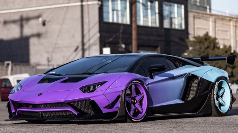 Chris Brown surpreende com Lamborghini extra large – Observador