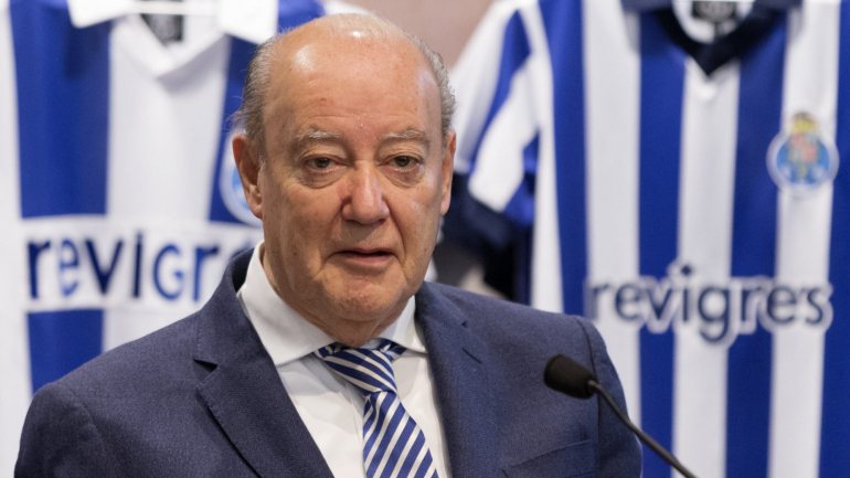 O nome apresentado pelo atual presidente do FC Porto para o Conselho Fiscal e Disciplinar é o de José Guimarães e a encabeçar a lista para o Conselho Superior surge Rui Moreira, presidente da Câmara Municipal do Porto