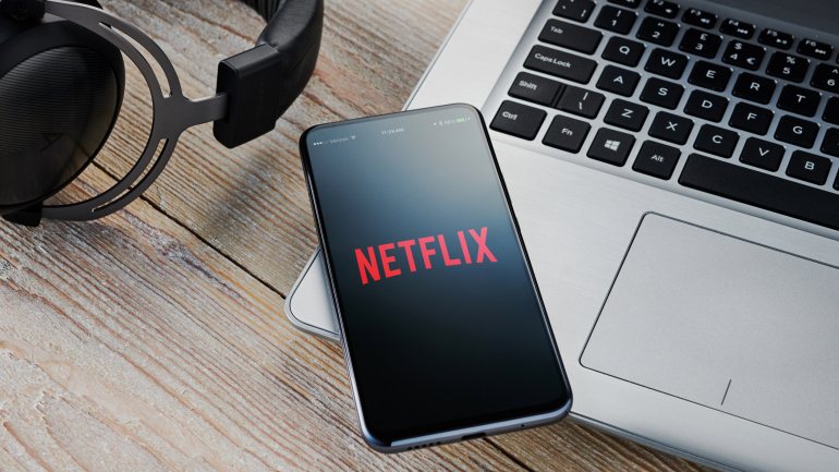 a Comissão Europeia pediu à Netflix e a outras plataformas de straming para exibirem vídeos com menos definição e, assim, evitarem o colapso da rede devido a um elevado congestionamento