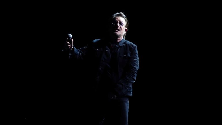 O vocalista dos U2, Bono, foi um dos músicos que já revelaram composições inspiradas por este momento de crise de saúde pública