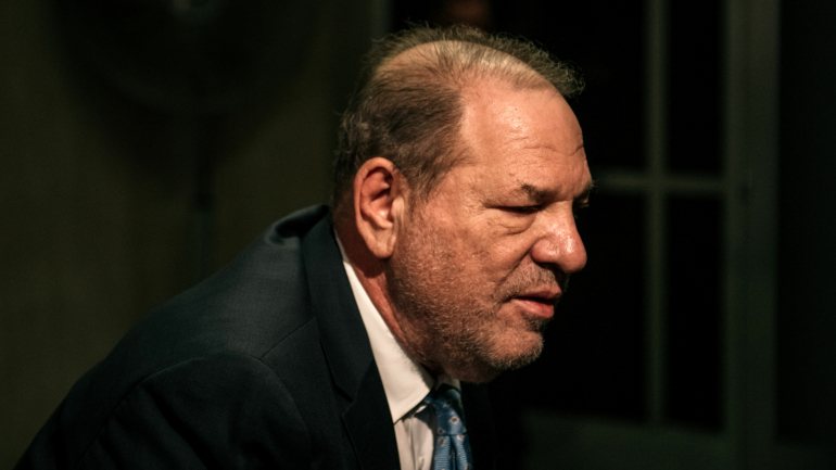 Weinstein foi considerado culpado de ato sexual criminoso em primeiro grau e de violação em terceiro grau