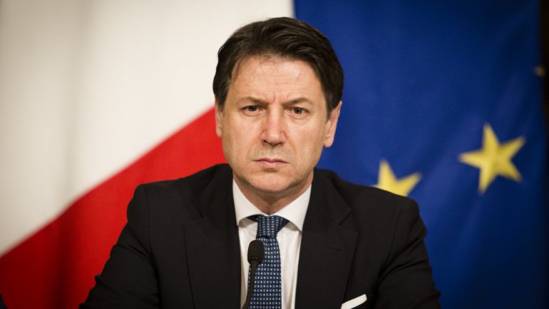 Giuseppe Conte sublinhou a necessidade de uma resposta comum europeia à crise