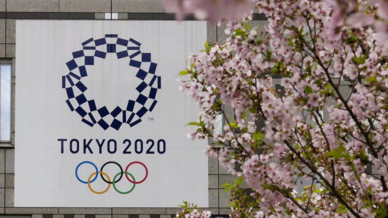 Em causa, está o adiamento dos Jogos Olímpicos para 2021, entre 23 de julho a 8 de agosto, devido à pandemia da Covid-19, que impede que Tóquio2020 decorra como previsto