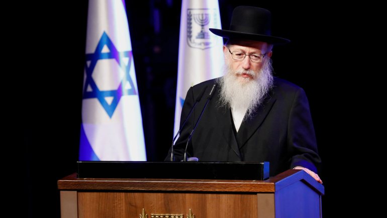 Yaakov Litzman é membro do partido Judaísmo Torá Unida