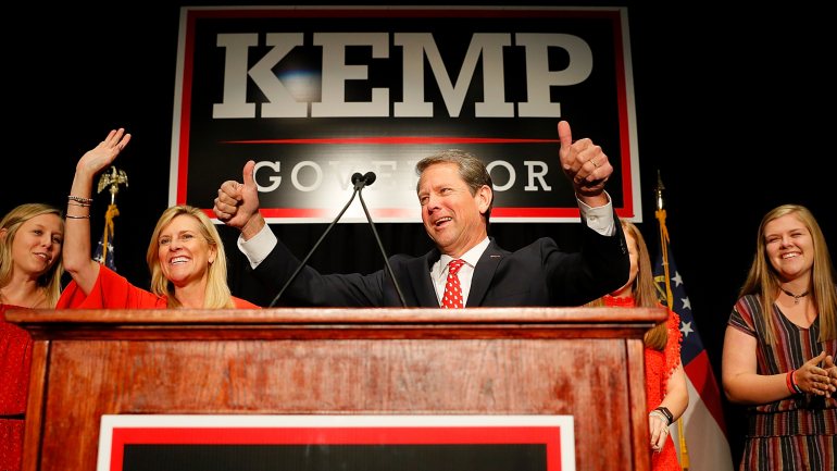 Só depois desta &quot;descoberta&quot; é que Kemp decidiu emitir uma ordem de isolamento geral para os habitantes do estado de Georgia.