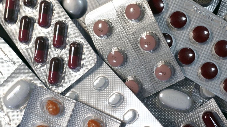 A EMA nota que &quot;alguns Estados-membros já impuseram restrições ao número de embalagens que podem ser prescritas aos pacientes ou adquiridas pelos cidadãos&quot;