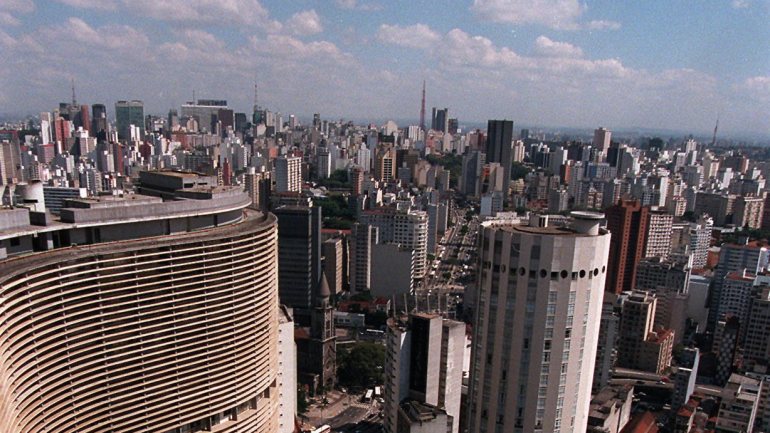 São Paulo é o epicentro do coronavírus no Brasil e já registou pelo menos 275 mortes e 4.620 casos confirmados da doença