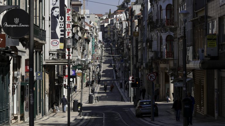 A taxa de mortalidade em Portugal ronda agora os 2,9%