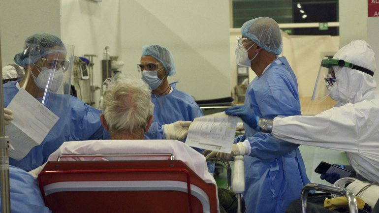 Em Portugal, segundo o balanço feito esta quarta-feira pela Direção-Geral da Saúde, registaram-se 380 mortes