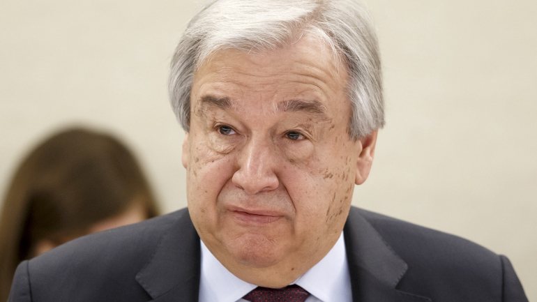 António Guterres diz que OMS “deve ser apoiada” e que é “absolutamente crítica” para combater a pandemia do novo coronavírus