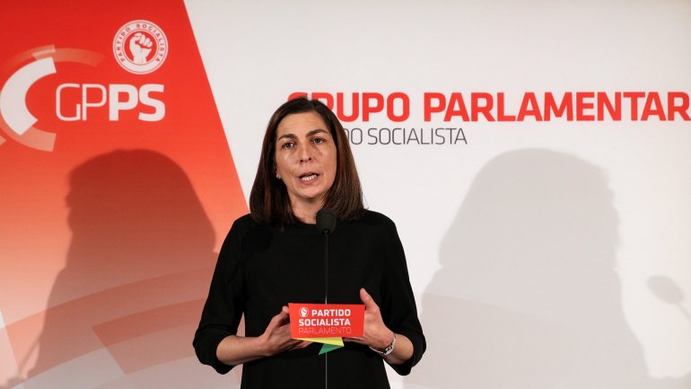 Ana Catarina Mendes assina a queixa &quot;em nome pessoal e como líder parlamentar&quot;