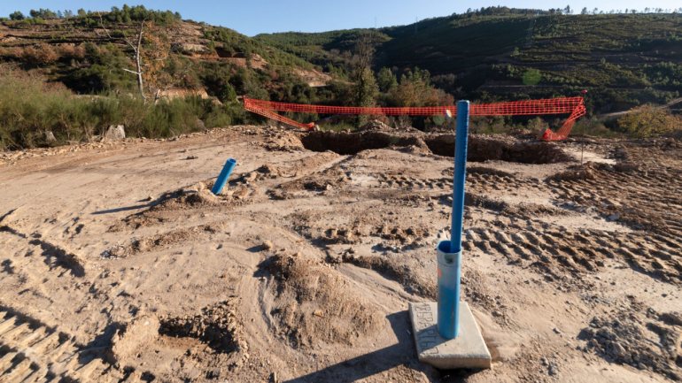 Minas de lítio a céu aberto em Covas do Barroso, concelho de Boticas (imagem ilustrativa)
