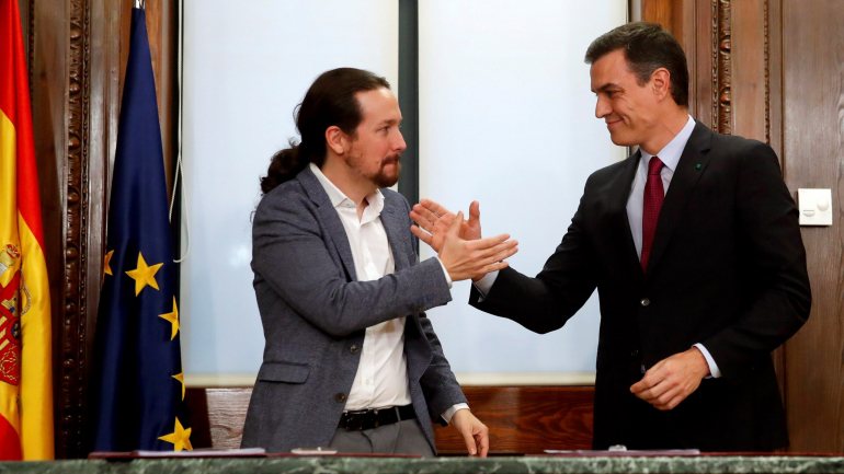 Líder do Podemos insistiu para que a medida entrasse em vigor mais cedo do que o ministro da Inclusão defendia, e Sánchez chamou-o para uma reunião onde chegaram a acordo.