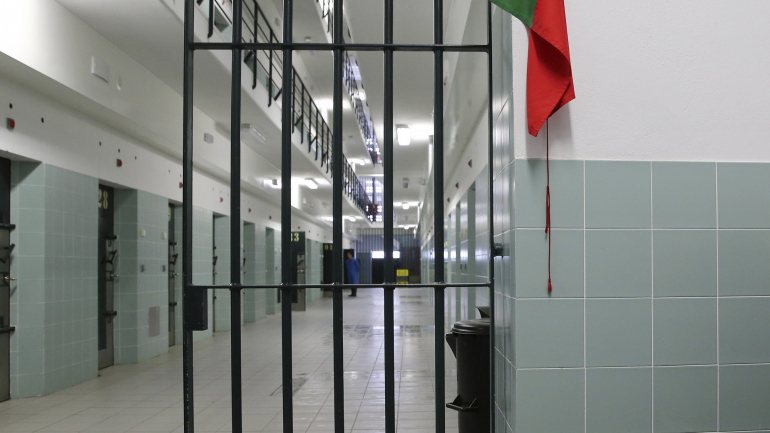 Esta quinta-feira até às 18h beneficiaram de decisão judicial de libertação um total de 29 reclusos