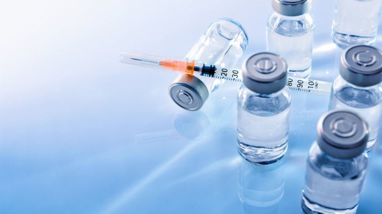 O trabalho de pesquisa da vacina está agora no estágio de teste de eficácia e de segurança