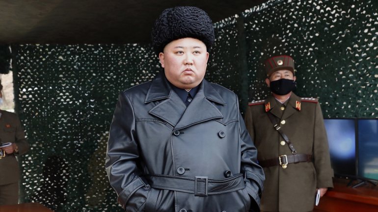 Um artigo publicado pelo Daily NK alega que o líder norte-coreano &quot;se submeteu recentemente a uma operação cardiovascular&quot;