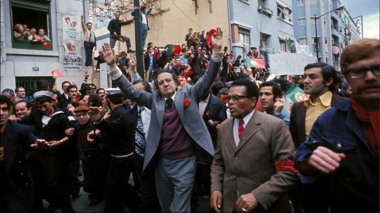 Em 1992, por proposta do então Presidente Mário Soares, a celebração transferiu-se para a zona de Belém, numa tentativa de a tornar mais apelativa e sensibilizar os mais jovens para as conquistas democráticas