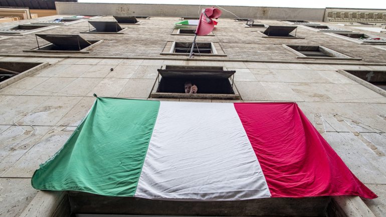 Em Itália, as medidas de confinamento vão ser reduzidas a partir de 4 de maio