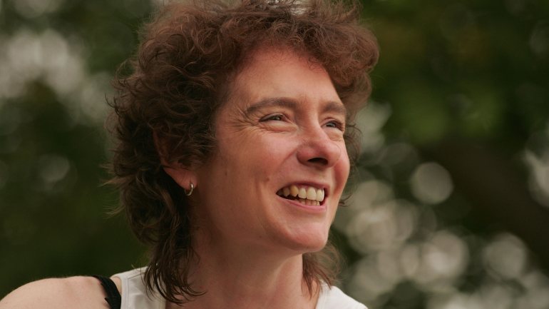 Jeanette Winterson é considerada uma das melhores escritoras inglesas contemporâneas. O amor é um tema recorrente nos seus livros