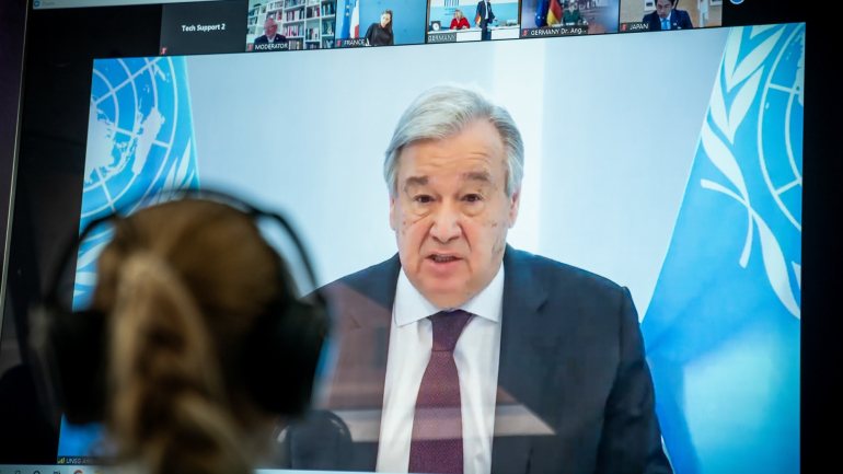 &quot;Devem-se criar empregos verdes e crescimento inclusivo e sustentável&quot;, disse António Guterres