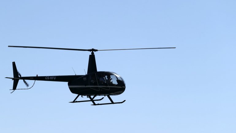 Notícia do desaparecimento do helicóptero foi avançada pela televisão oficial grega ERT