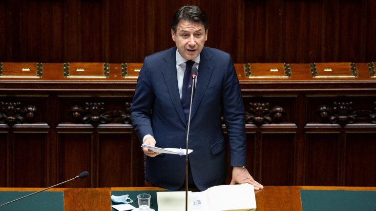 Primeiro-ministro italiano lembra que desconfinamento gradual que a Itália inicia na segunda-feira não significa &quot;libertar todos&quot;