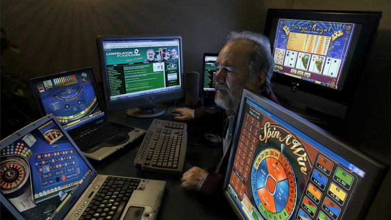 Os especialistas continuam a alertar para o perigo das casas de aposta online ilegalizadas