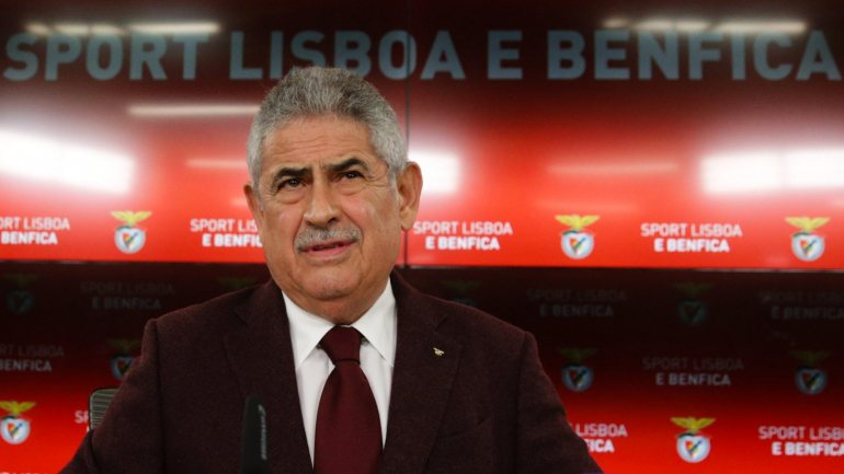 Depois de conversar com os jogadores, o presidente do Benfica deixou uma curta mensagem aos adeptos