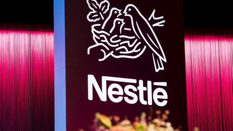Durante o estado de emergência, a Nestlé adotou várias medidas de apoio financeiro aos seus trabalhadores