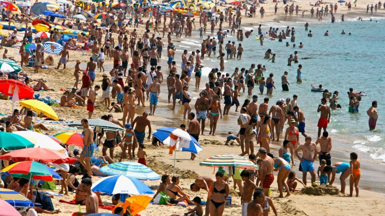 Foram anunciadas as regras a seguir para quem quiser frequentar as praias na próxima época balnear, que arranca a 6 de junho