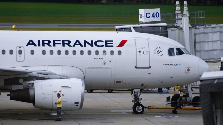 Desde 28 de março, a companhia francesa mantém em operação três voos semanais entre Lisboa e Paris-CDG (aeroporto Charles De Gaulle)